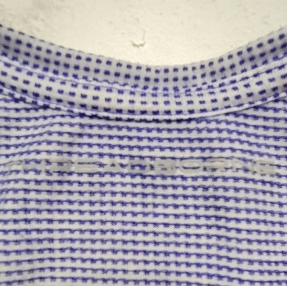 Under Armour Purple Racerback Tank Top Size M Lightweight Gym Running Workout - Picture 3 of 5